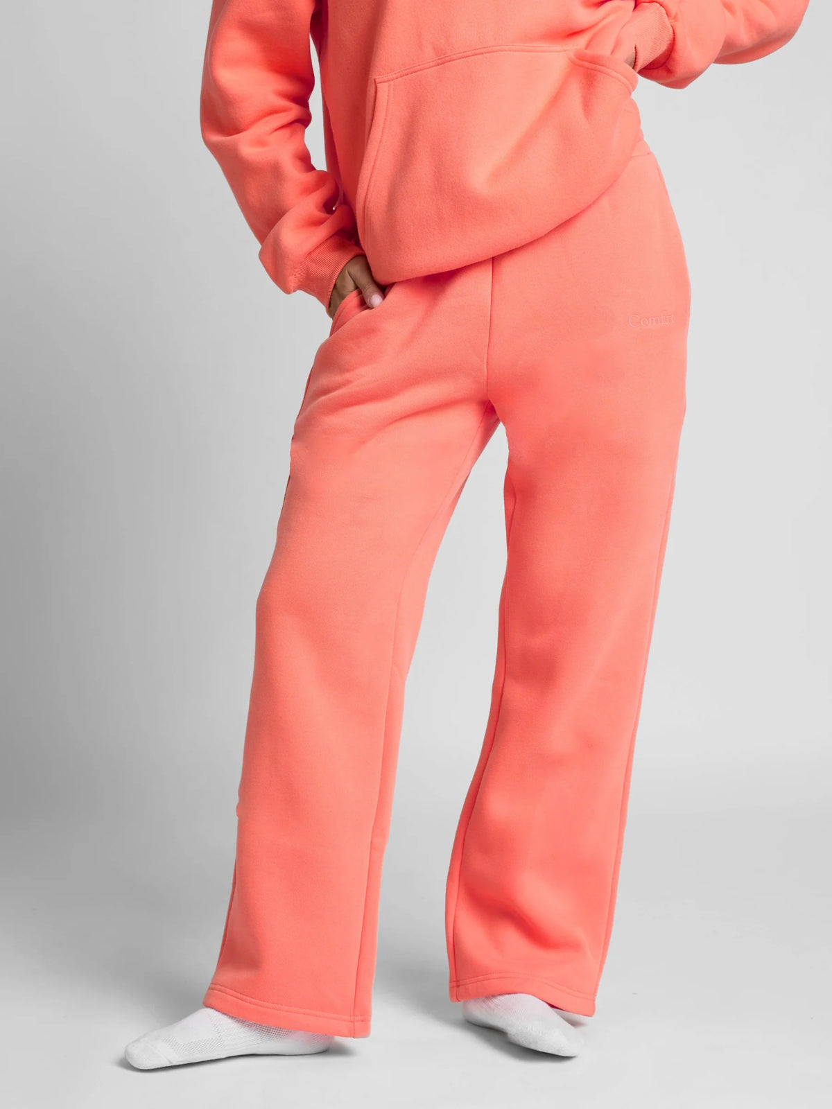 Comfrt Signature Straight Leg Sweatpants