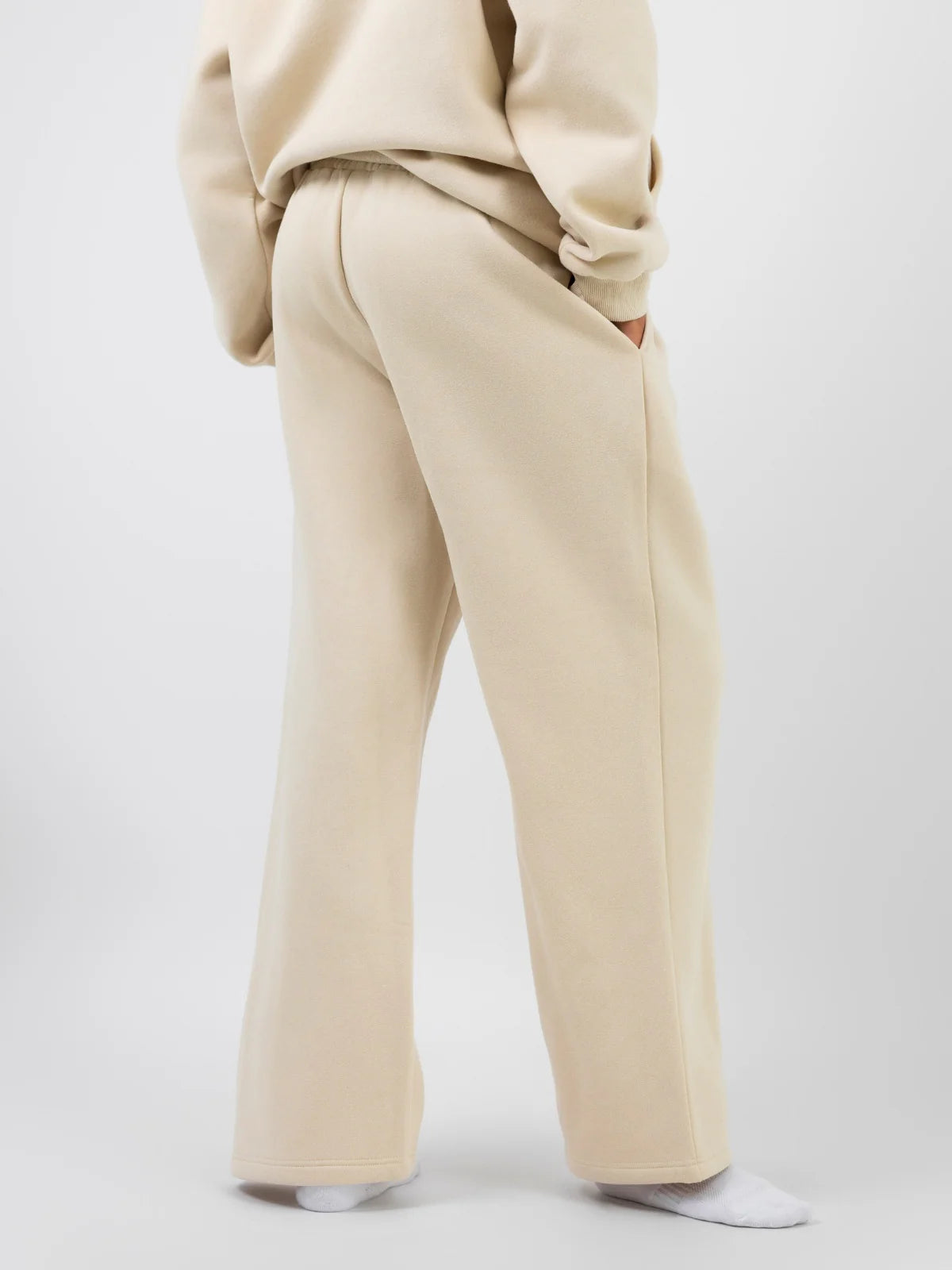 Comfrt Signature Straight Leg Sweatpants