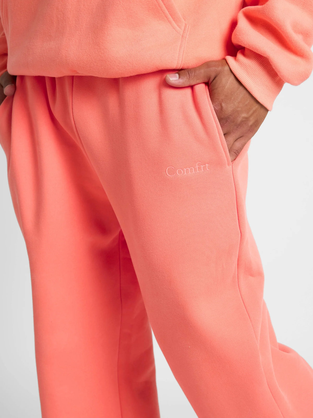 Comfrt Signature Straight Leg Sweatpants