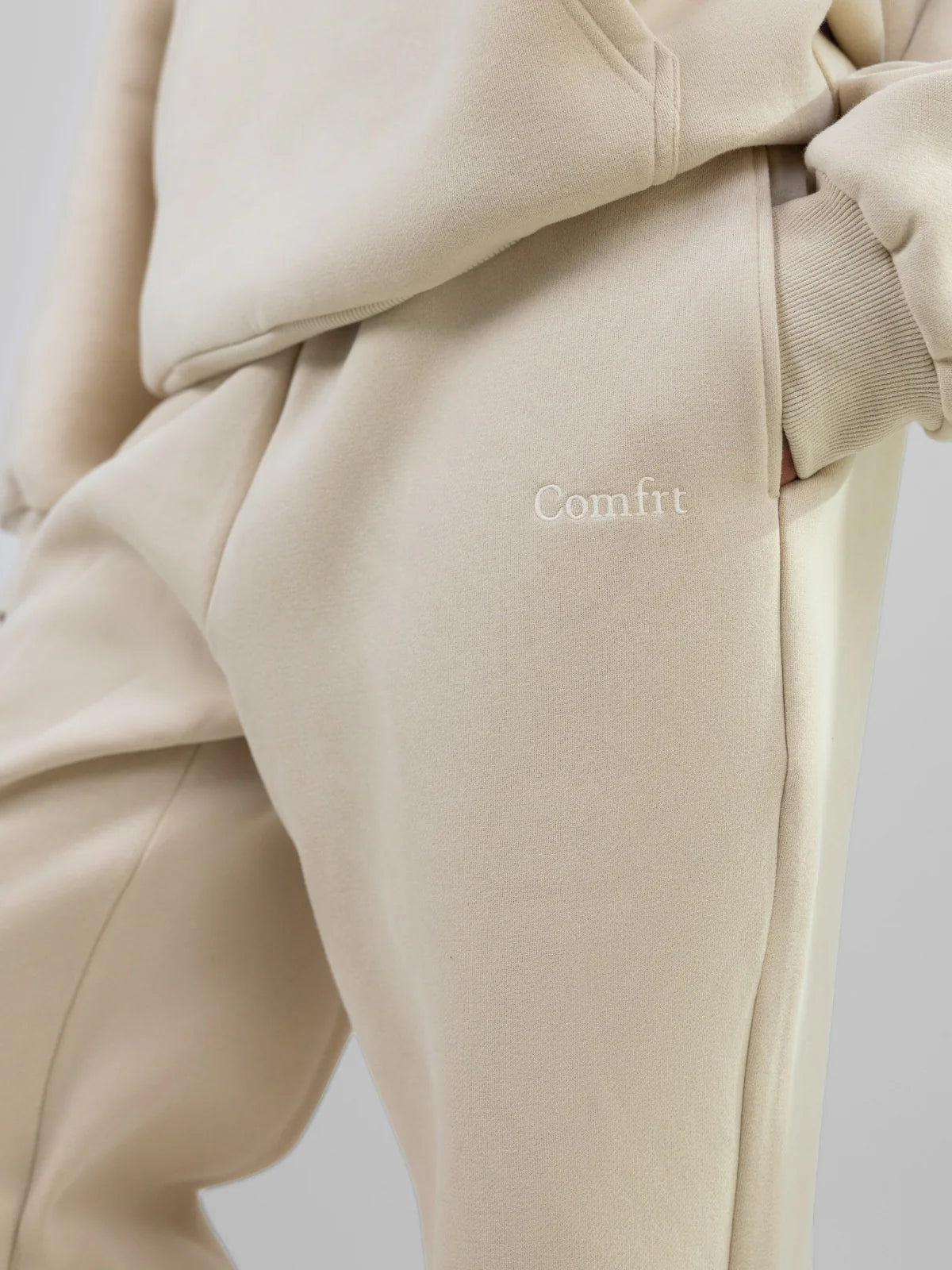 Comfrt Signature Straight Leg Sweatpants